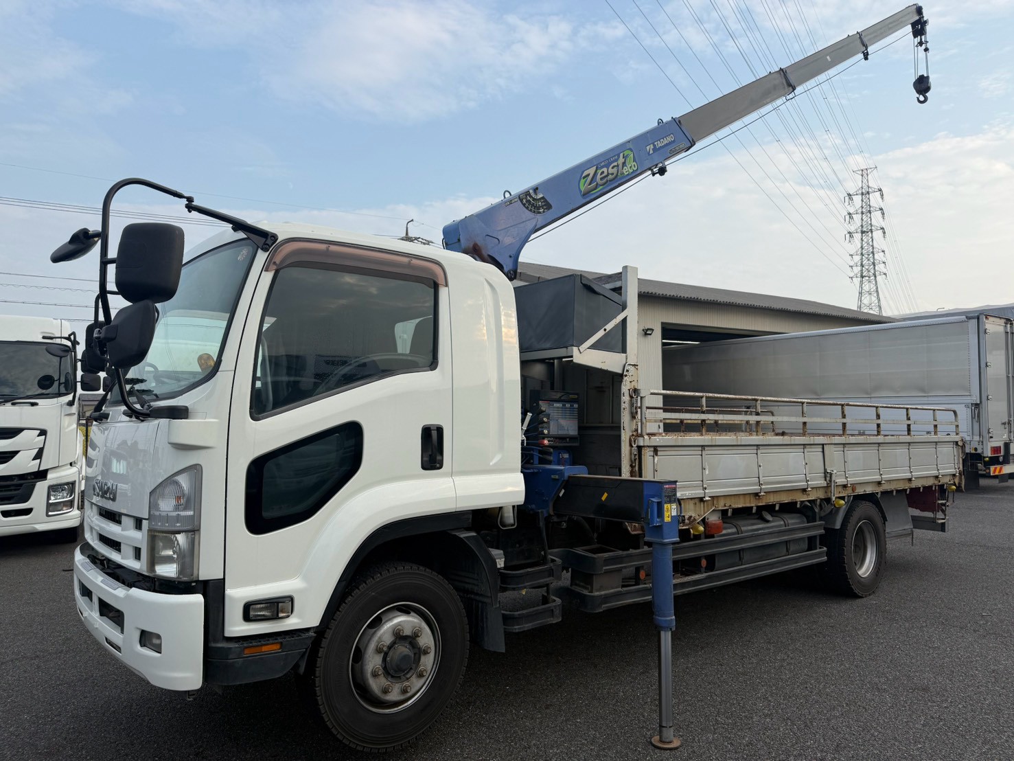 いすゞ 中型増トン標準  クレーン４段 LKG-FTR90S2